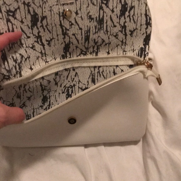 Purse - Picture 3 of 5